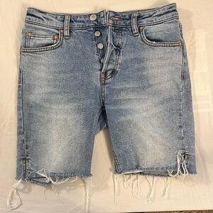 **2/$25** We the Free Bermudas - Size 25